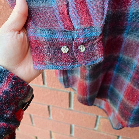 Vintage Windriver Men's Red Plaid Casual Button Down Shirt - Picture 3 of 7